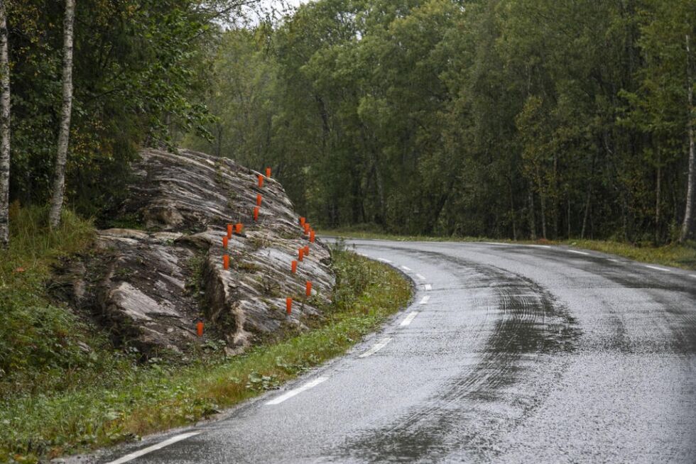 Fylkesvei 802 etter avkjøringen på Kjelleidet mot Hollup har stått uferdig i lang tid.