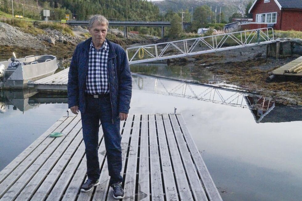 Grunneier Jann Aune vet ikke on han skal le eller gråte av det foreløpige resultatet.