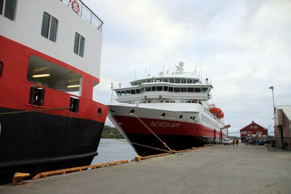 4.mars: Gråvær og koronaregime ombord i Hurtigruten.