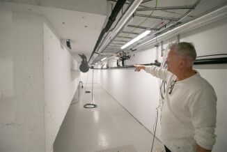 Regner med bassengåpning i november