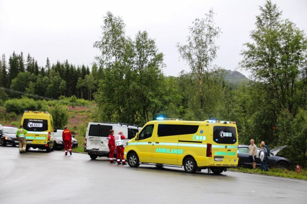 Nødetater i Nærøysund kommune rykket ut til en trafikkulykke i ettermiddag.