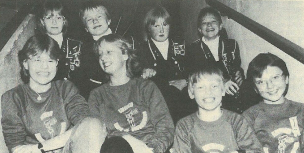 Fra felleskonsert i samfunnshuset i Kolvereid. Bak f.v. Monika Kvarsvik, Bård Gjeseth, Ingrid Bråtteng, og Torkel Stene. Foran sitter Tona Gjeseth, Anita Schjeldrup, Roy Schjeldrup og Siv Rønningen.