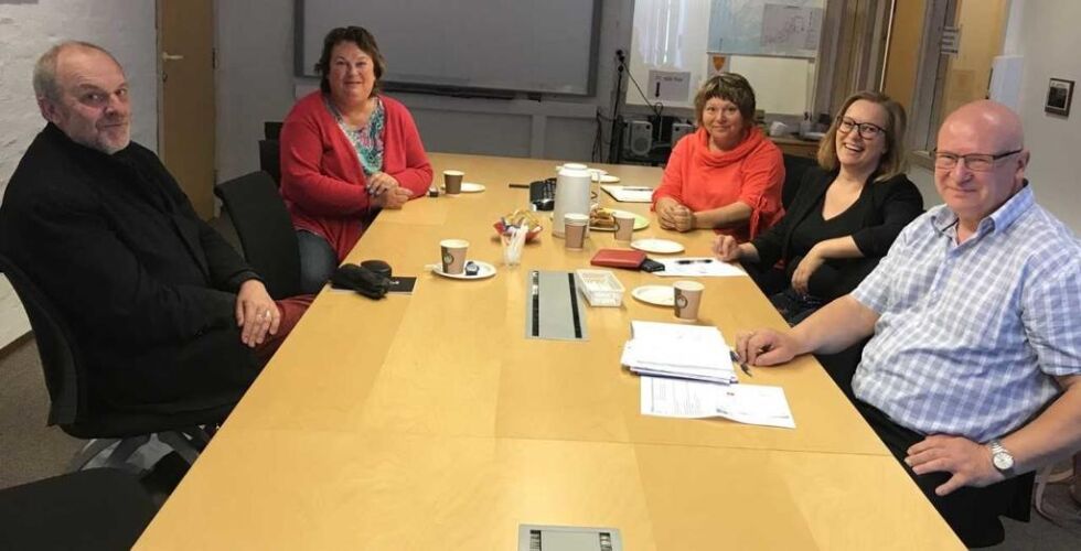 Magne Olav Aarsand Brevik, Hege Sørlie, Torunn Neerland, Camilla Vågan og Steinar Aspli diskuterte onsdag veien videre for kunstgalleriet.
