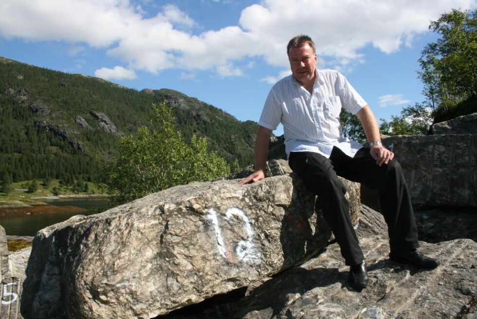 Trond Roger Rønning er frustret over manglende tømming av septiktanker. Dette har han betalt for, men ikke fått utført.
 Jostein Brå Vardehaug