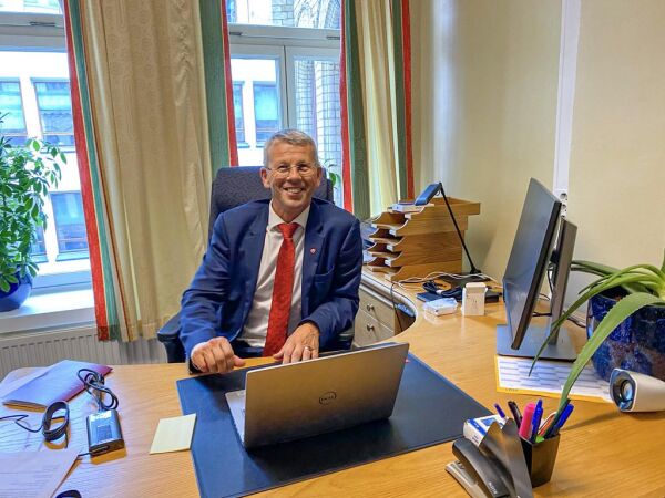 Terjes aller første arbeidsdag på Stortinget