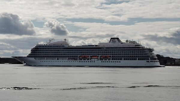 Cruiseskipet Viking Neptune innom Nærøysund