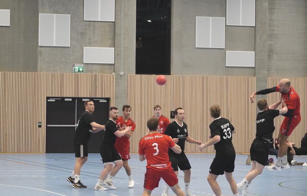 Anders Morken med et av de 11 målene på lørdag.
 Foto: Johan Olav Finseth