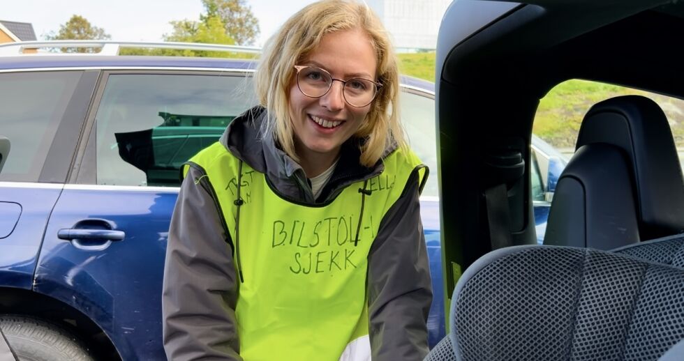 Ellen Skarstad er spesialist på barnesikkerhet i bil og grunnlegger av foretaket Trygt Fram. Hun var på Barnas lørdag for å gi foreldre praktiske råd om korrekt sikring av barn i bil.
 Foto: Kristin Storfjord