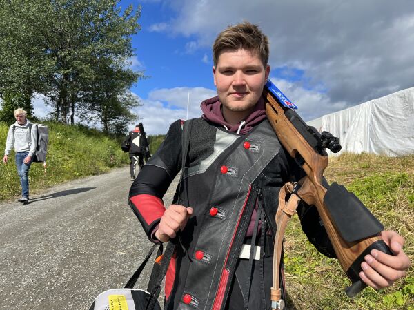 Jonas skjøt finale i lånt utstyr
