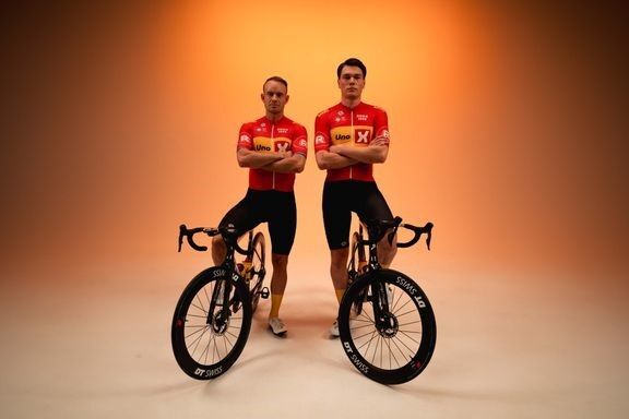 Alexander Kristoff og Søren Wærenskjold, syklister på Uno-X Mobility laget.
 Foto: Wordup