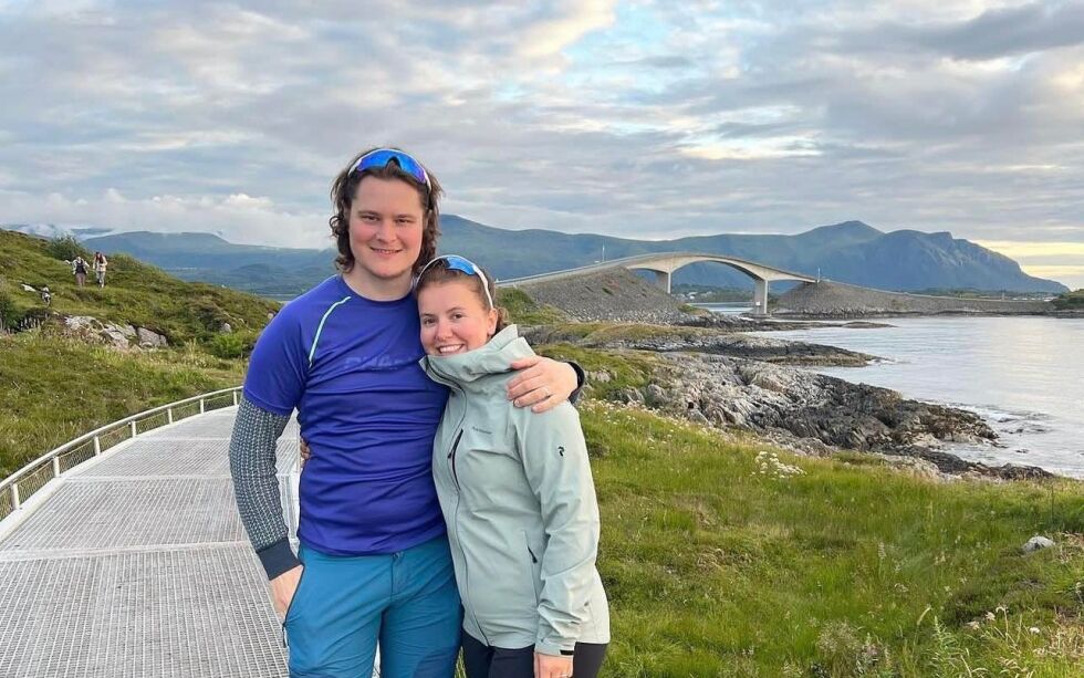 Ekteparet Rasmus og June er på dag 5 i deres ekspedisjon. Her etter en etappe mellom Grønset og Bergsøya  (77 km).
 Foto: Privat