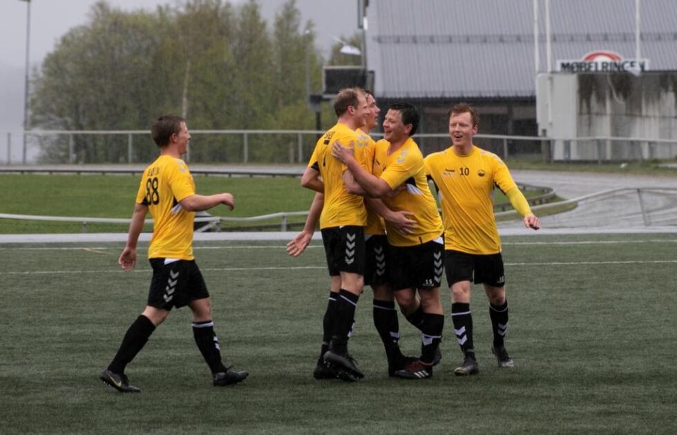 Åtte feiringer skulle det bli før full tid for Kolvereid som dermed er på trygg grunn  5.divisjon.
 Arkivfoto