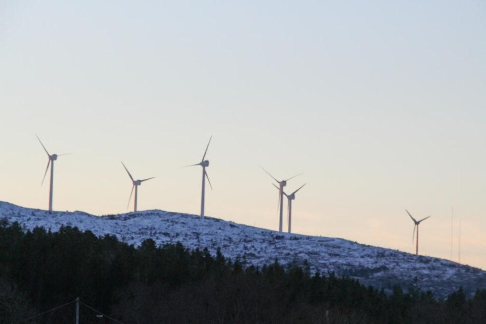 Nå starter demonteringen av vindmøllene på Hundhammerfjellet.