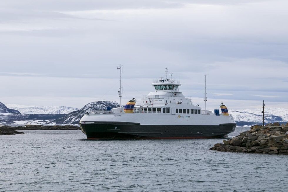 MF "Heilhorn" går nå tilbake til normal rute etter å ha fraktet passasjerer over fylkesgrensa og til Gutvik i går og i dag.
 Foto: arkivfoto