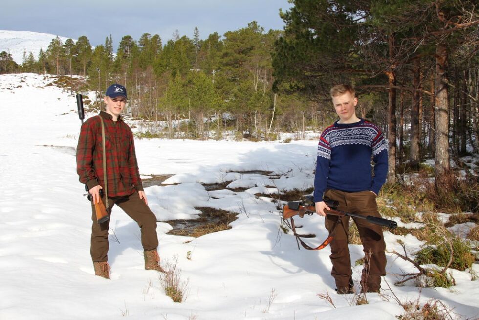 Elias Gangstø og Markus Brevik står bak profilen Jegerkaran. Nå kommer de på TV.