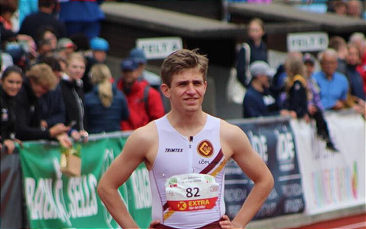 John Petter Stevik har all grunn til å være fornøyd etter å ha blitt tatt ut på landslaget i friidrett.
 Foto: Privat fra NM 2024