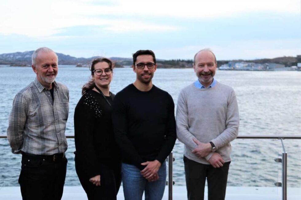 Gjennom Lean-prosjektet skal sentrale namdalske aktører jobbe sammen om bedre arbeidsprosesser og en god bedriftskultur. Fv. Per Arne Sørli (avdelingsleder INAM Rørvik), Andrea Nogva (daglig leder InnovArena), Trond Heggernes (forretningsutvikler INAM), og Ivar Skjerve (Innovasjon Norge).
 Foto: Inam