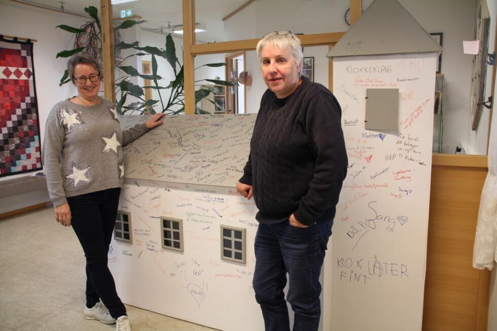Kirkeverge Britt Tove Edvardsen og sogneprest Brit Karin Theimann forbereder kirkens nye organisering i Nærøysund.