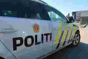 22 forelegg og en semitrailer som blokkerer morgentrafikken