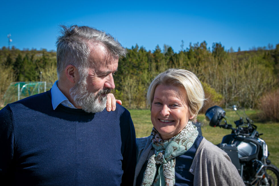 - Jeg er utrolig glad for å henne hos meg nå, sier Oddvar Aardahl om kona Kari Nyland.
 Foto: Knut Sandersen