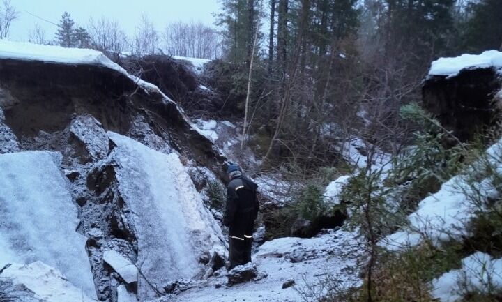 Det er flere kubikk med masse som er borte.
 Foto: privat