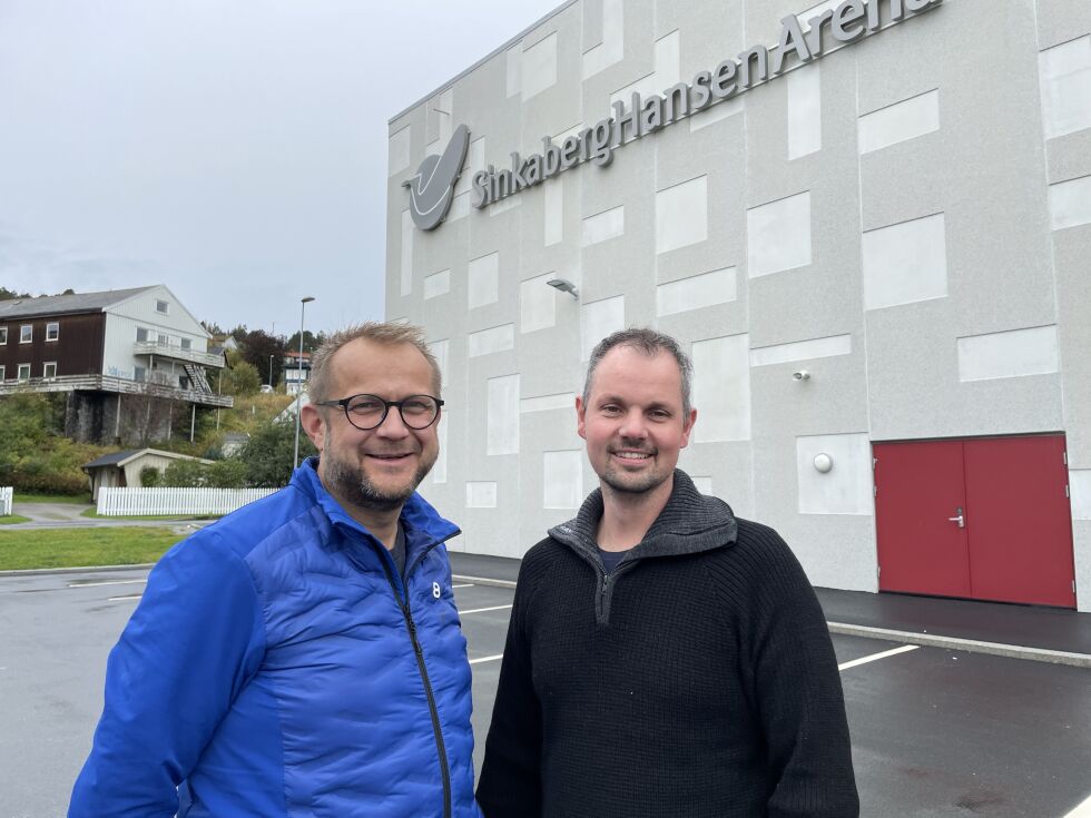 Kim Arnø fra Folla Event SA, Rune Olsen og Walter Olsen-Ryum (ikke på bildet) fra Midt-Norsk Lydformidling AS inviterer til stort julebord i SinkabergHansen Arena.