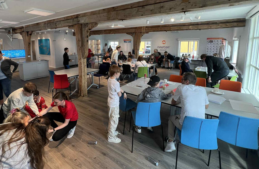 Newtonrommet har blitt en populær møteplass for skoleelever.
 Foto: Lillian Lyngstad/arkiv