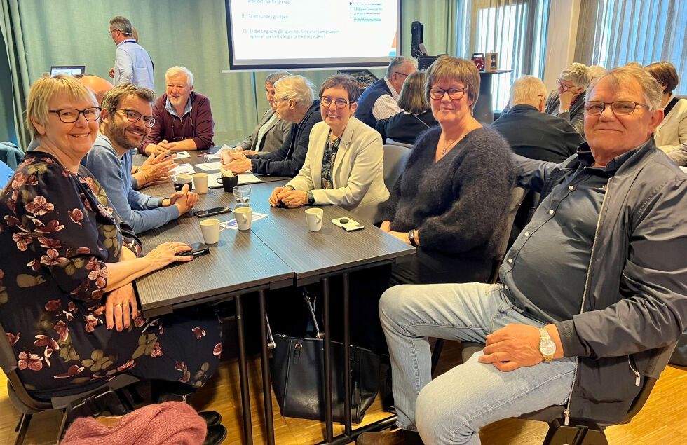 Delegasjonen fra Bindal: Turid Klimpen Lande, Eivind Aakvik, Britt Helstad, Astri Busch og Jørn Kveinå.