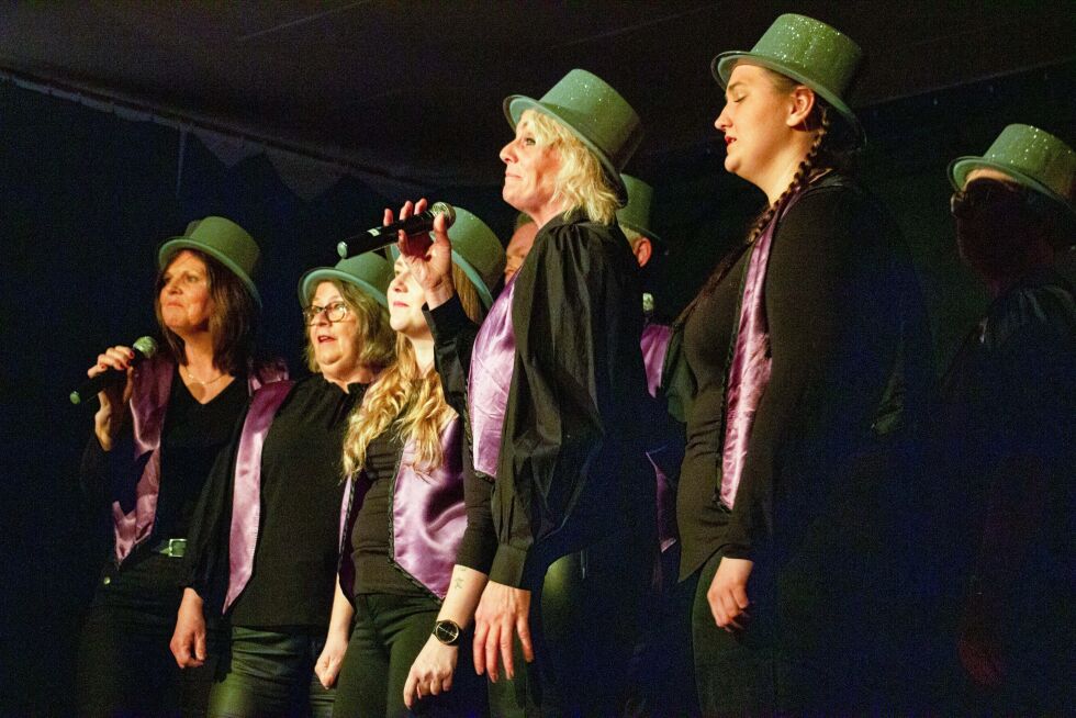 Flere sanger ble framført.
 Foto: Stine Vikestad