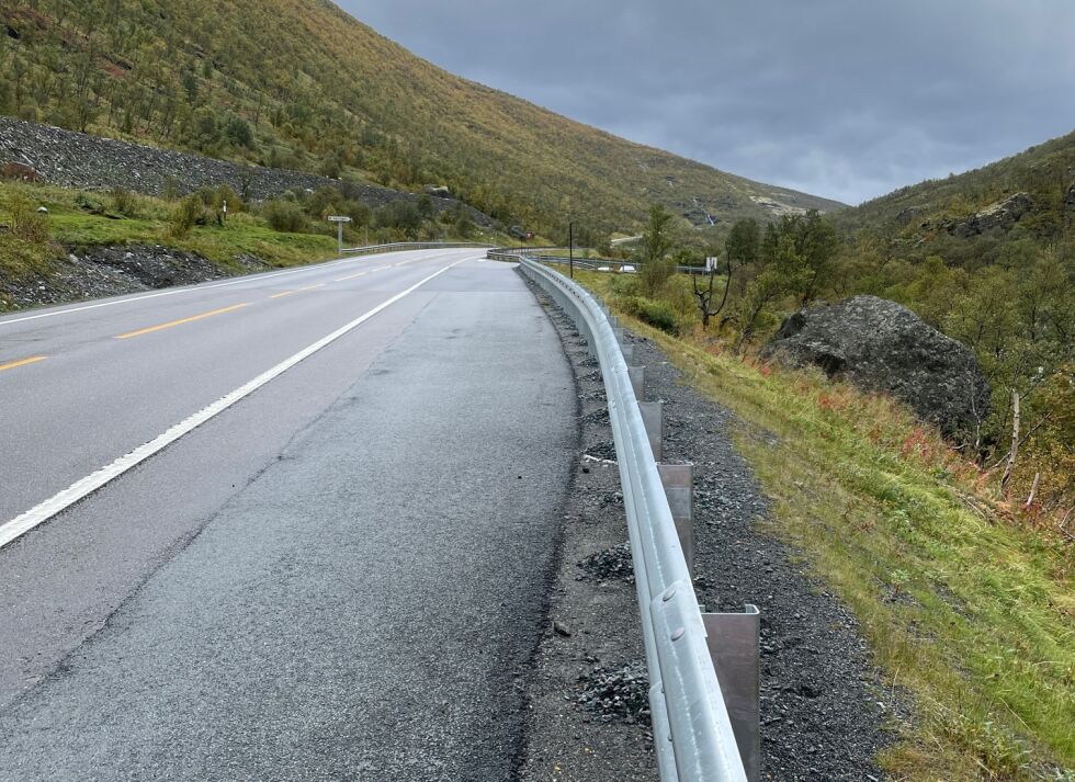 Illustrasjonsfoto: Nyetablert rekkverk i Drivdalen i Oppdal kommune i Trøndelag.
 Foto: Statens vegvesen