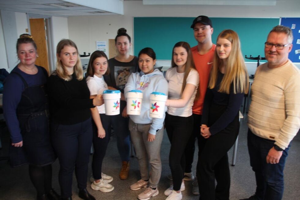 Rektor Anita Frelsøy, president Ingrid Eidshaug, Marte Kirkeby-Garstad, Anette Engan, Alyssa Sarmiento, Thea Valø, Håkon Kvalø, Tina Vikan Opdal og Petter Spolén.