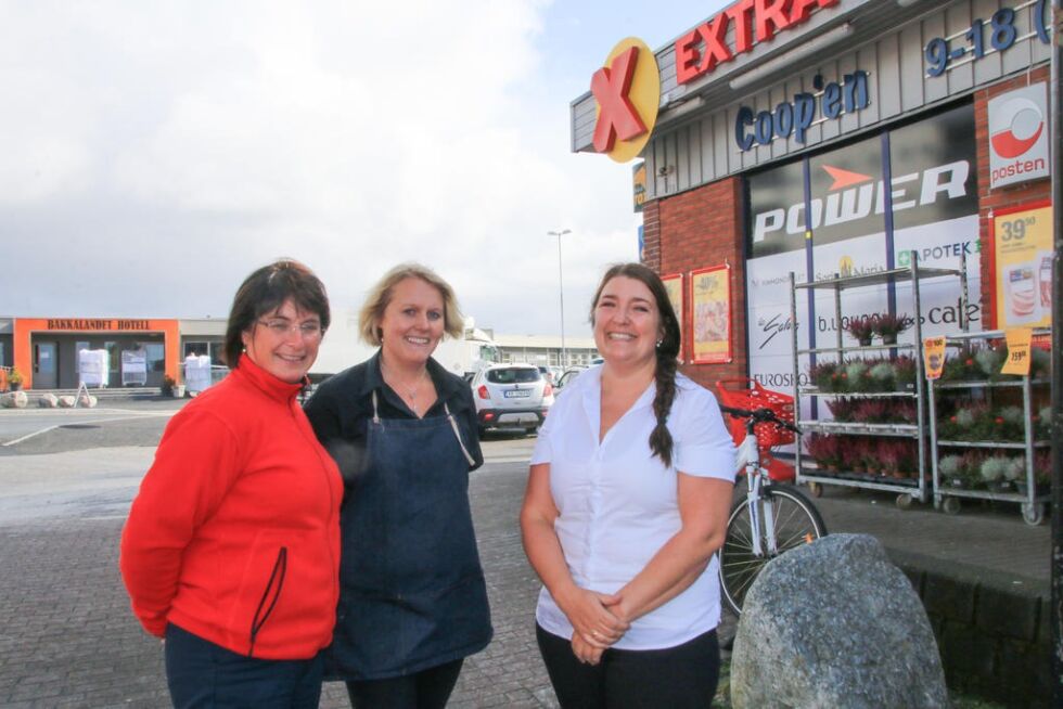 Marit Dille fra Coop Kolvereid, Wenche Finseth fra Coop Café og Lill Tove Røed har tro på at det nye samarbeidet mellom naboene vil bli vellykket. Coop Café skal nå sørge for mat til hotellets gjester.
