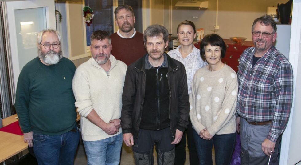 Samarbeid gir suksess. Fra venstre Paul Woxeng Sollid fra Austafjord skole, Ståle Øvereng fra Vikna kommune, Jens Reidar Husby personalsjef Vikna kommune, Jostein Hellesø, Ann Helen Hunnestad fra Ytre Namdal Vekst, Jorunn Løwø Hestø fra NAV og Petter Ofstad fra Ytre Namdal Vekst.
