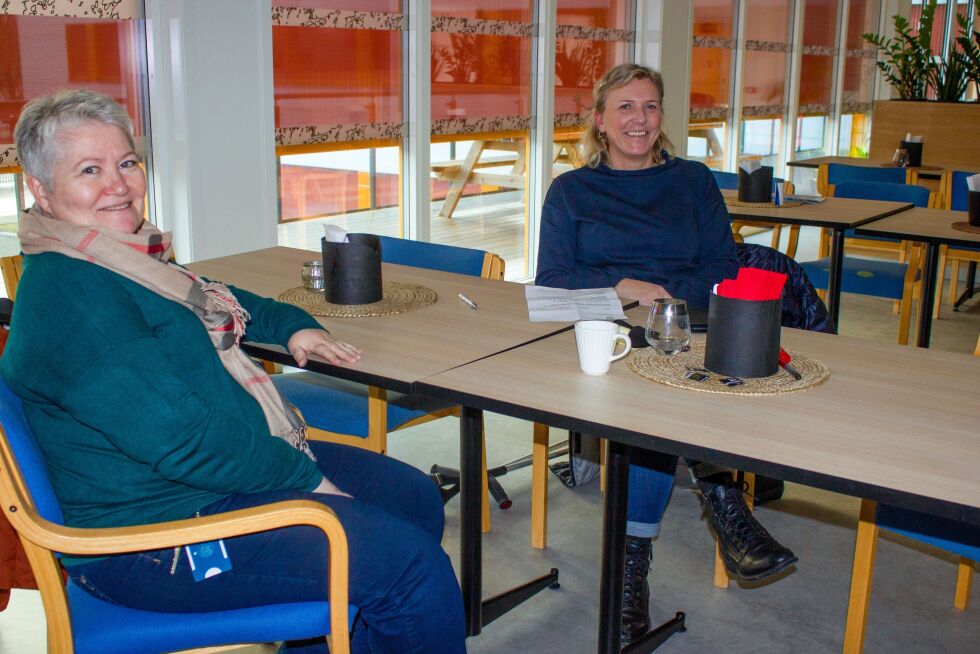 Enhetsleder helse og mestring Jenny Dolmen og aktivitetsleder Tone Iren Nygård ønsker alle som ønsker å komme med bidrag velkommen til møtet.
 Foto: Stine Vikestad