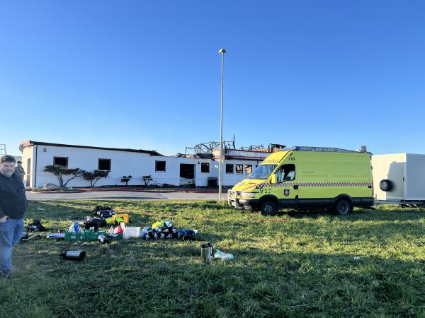 Vurderer fortsatt evakuering på grunn av gass som er lagret i  bygget