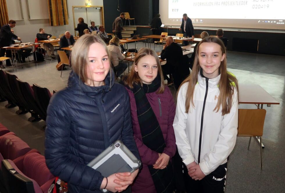 Elisabeth Røsseth, Caroline Annie Jensen og Ingrid Melvold Govasli fikk sagt klart i fra til politikerne om at de vil ha et bedre og renere miljø fremover.