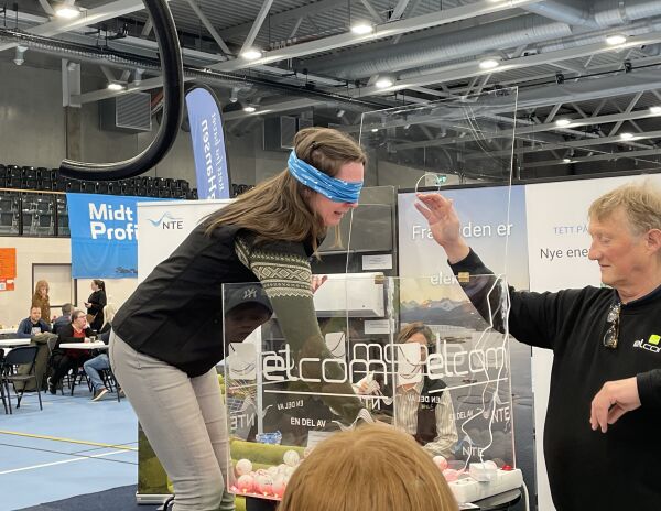 Premietrekning hos Elcom
