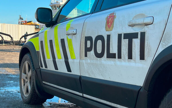 Bobil har kjørt av veien