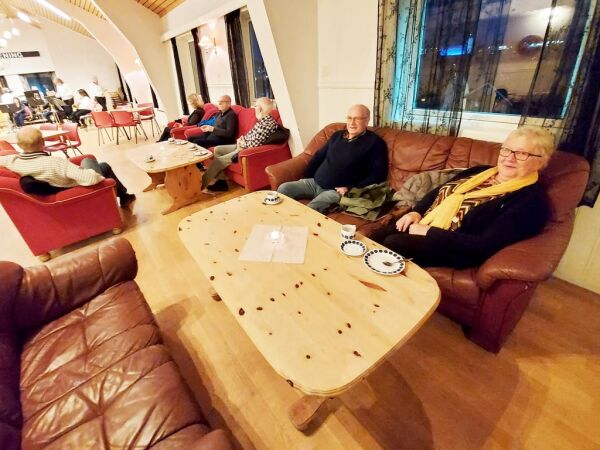 Pop-konsert med ærverdig musikkforening