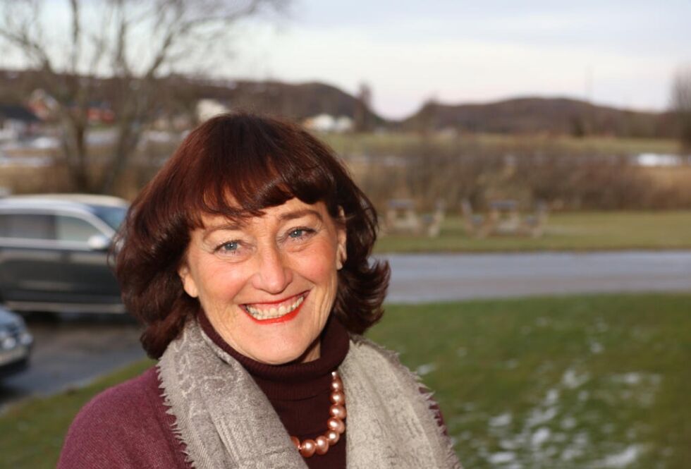 Ordfører Elisabeth Helmersen gleder seg til å få fem nye innbyggere til Leka.