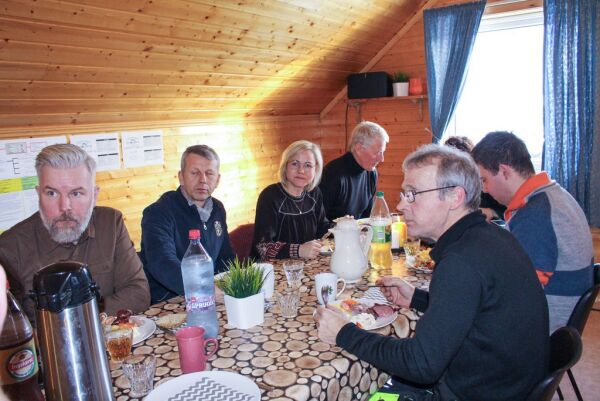 Satte Leka på politikerkartet