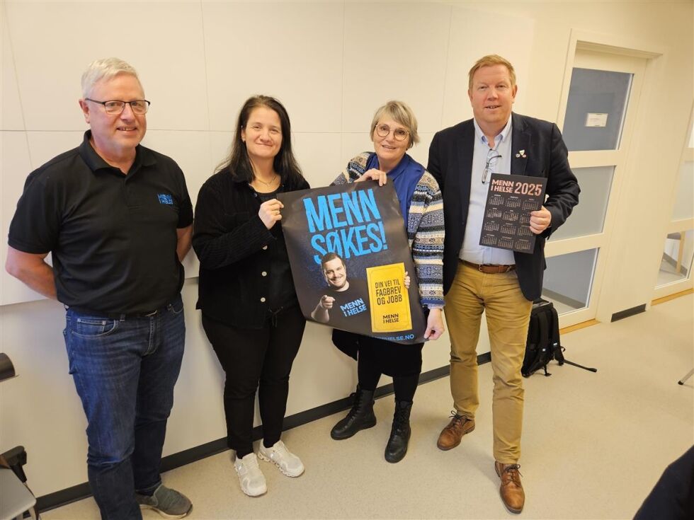 NAV-koordinator Anders Røsæg, enhetsleder for institusjon i Nærøysund kommune Tove Severeide, fylkeskoordinator i Trøndelag Nord hos Menn i helse Kirsten Ulriksen Skogseth og ordfører Amund Hellesø håper flere menn melder sin interesse for å jobbe innen helsevesenet.
 Foto: Nærøysund kommune