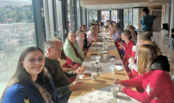 - Det er veldig fint av menighetsrådet at de ordner dette for oss