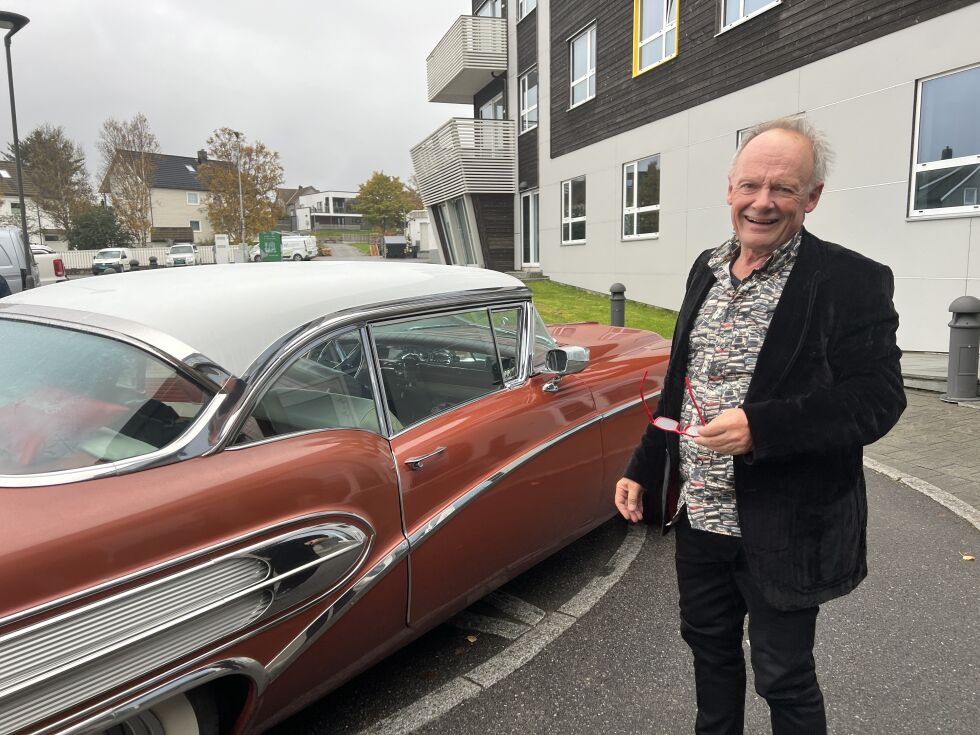 Per Christian Ellefsen synte sdet var artig å se igjen den gamle Buicken her i Næræysund.