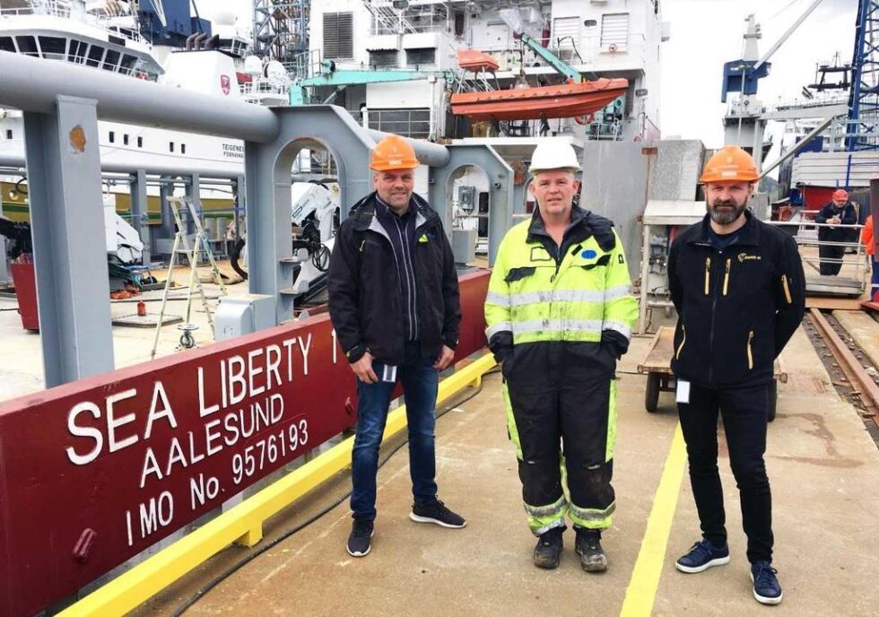 Daglig leder Kenneth Beitveit (midten) dobler etter første driftssesongen kapasiteten på «Sea Liberty 1». Her sammen med prosjektleder Helge Brendryen (til høyre) og daglig leder Geir Skarstad i SkaMik.