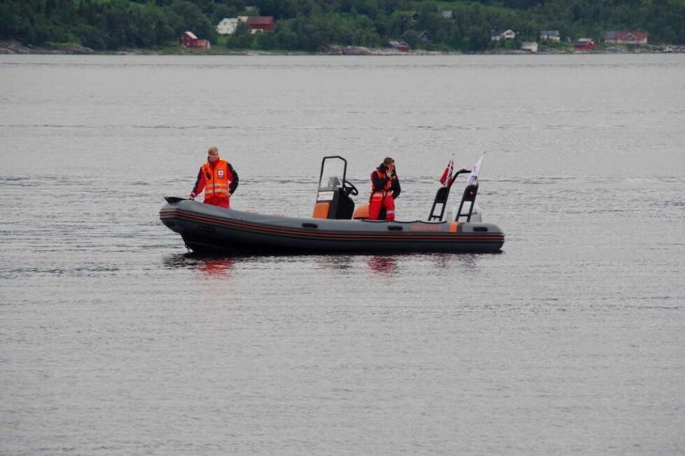 Røde Kors bidro ute på sjøen.
 Foto: Ivar Karlsaune