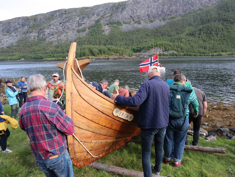Den siste nordlandsbåten bygd i Alslia sjøsettes.
 Foto: Jens Christian Berg