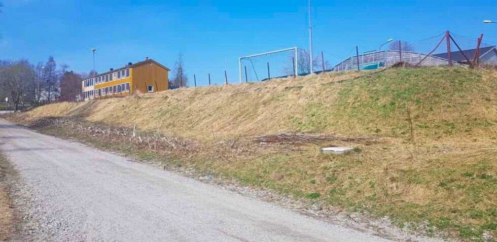 Foldereid oppvekstsenter er nærmeste nabo til gjerdet som trenger oppgradering.
 Foto: Privat