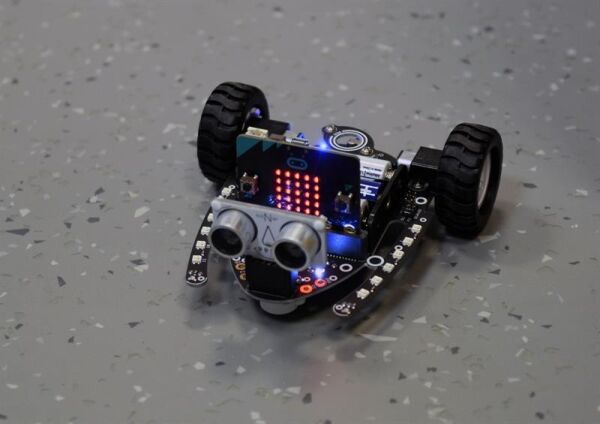 500 micro:bit-sett klare for bruk i trønderske bibliotek