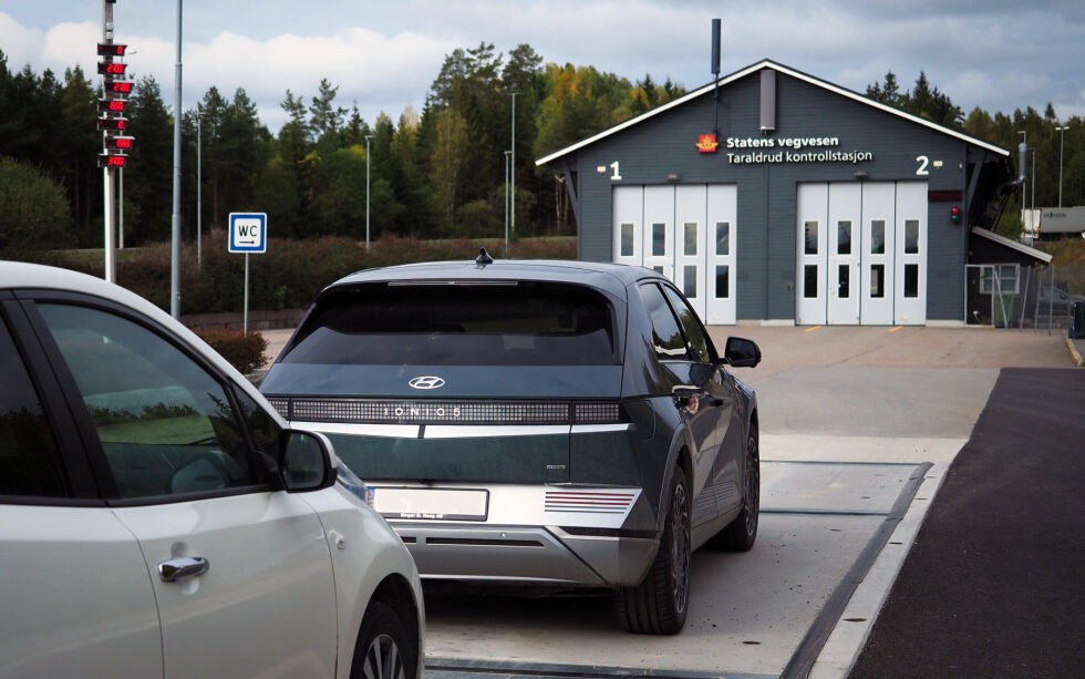 Bilselgerne må informere hvor mye last bilene de selger faktisk kan ta. Det hjelper ikke at bagasjerommet er stort, når du faktisk ikke kan ha noe særlig i det.
 Foto: NAF